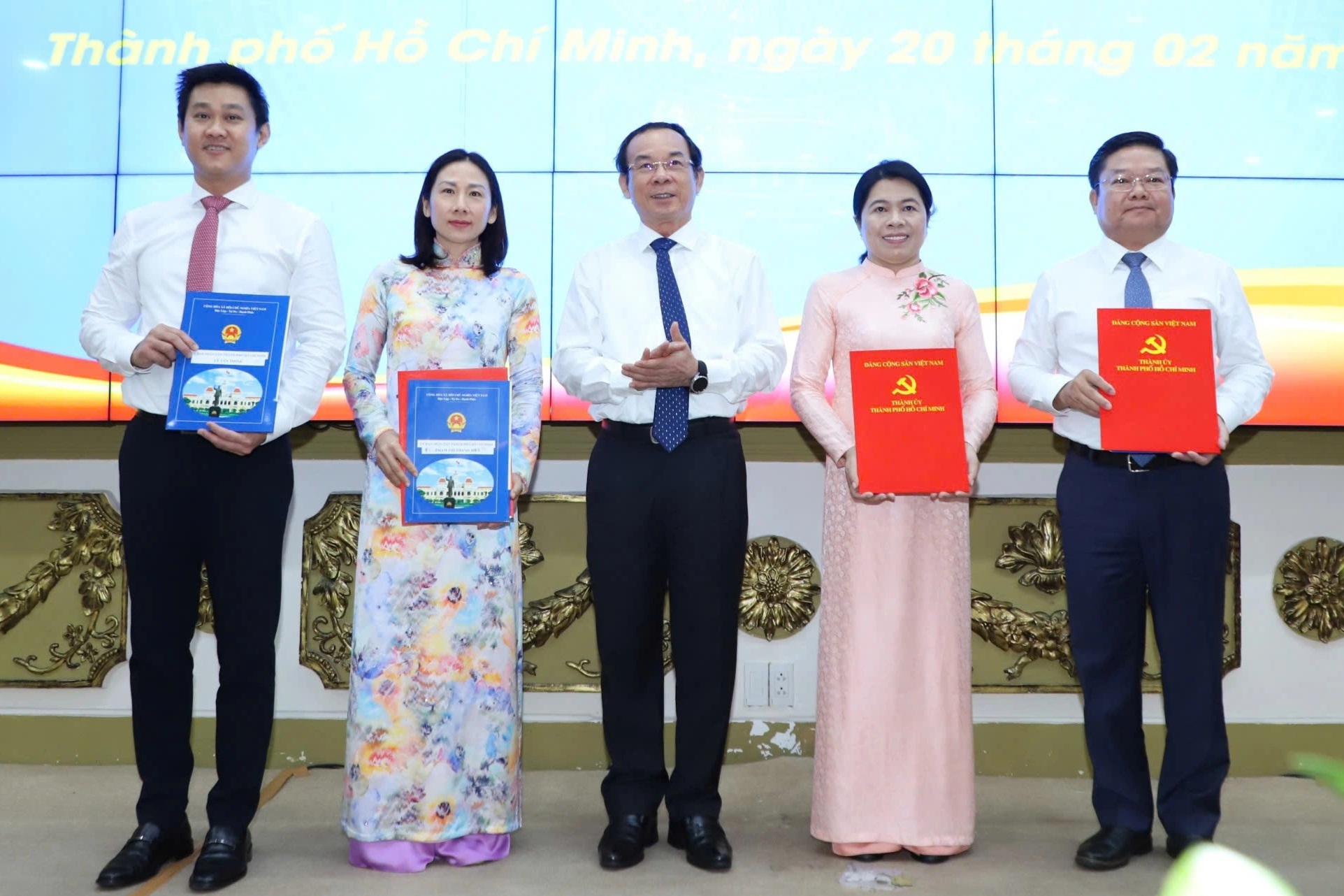 TPHCM điều động, luân chuyển nhiều cán bộ chủ chốt