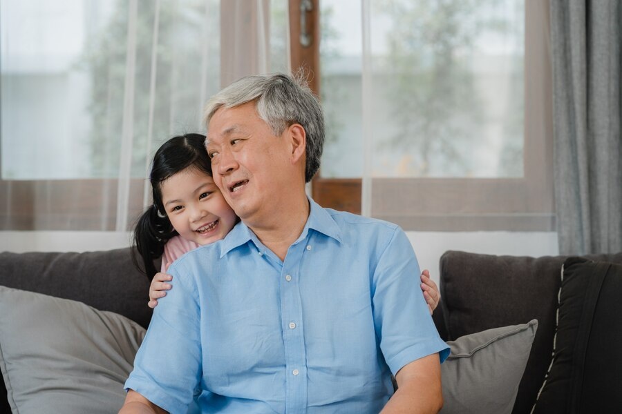 Bố chồng vay tiền không trả, tôi lặng người khi phát hiện sự thật