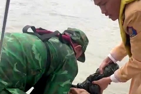 Cô gái trẻ nhảy cầu Bính được cứu sống