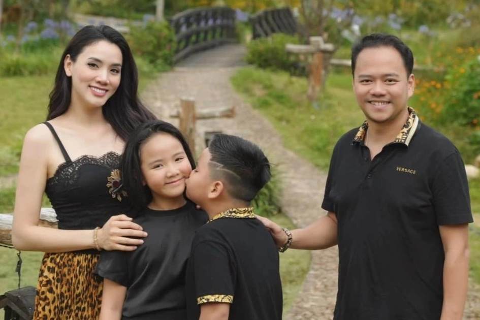 Trang Nhung tuổi 39: Mang thai lần 3, chồng đạo diễn chăm lo từng chút