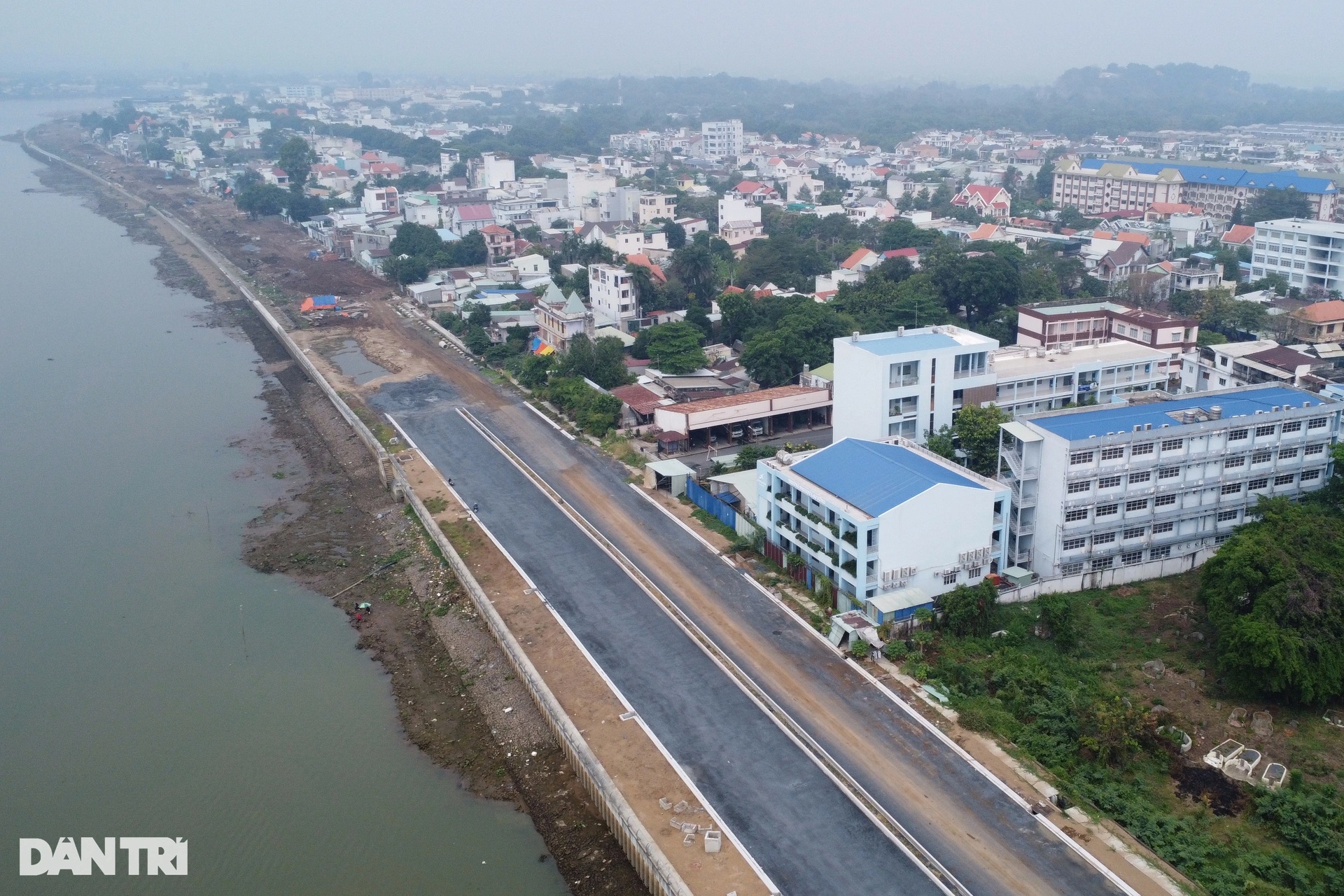 5km đường ven sông Đồng Nai làm hơn 3 năm chưa xong