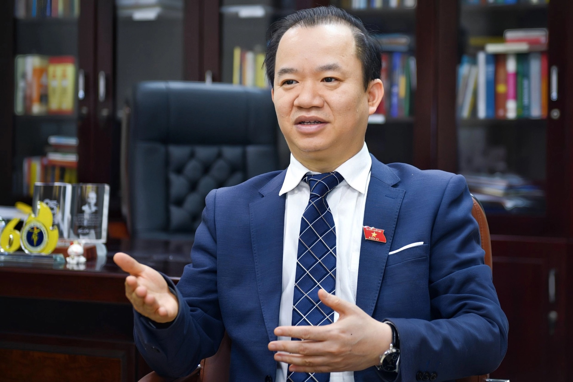 "Việt Nam chỉ nên duy trì 45-50 tỉnh, thành"