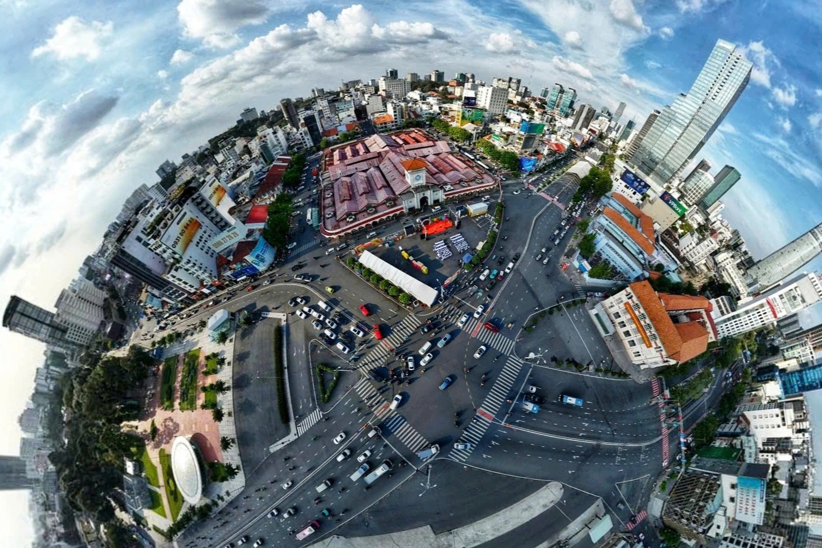 Xây quảng trường chợ Bến Thành trong 2 năm