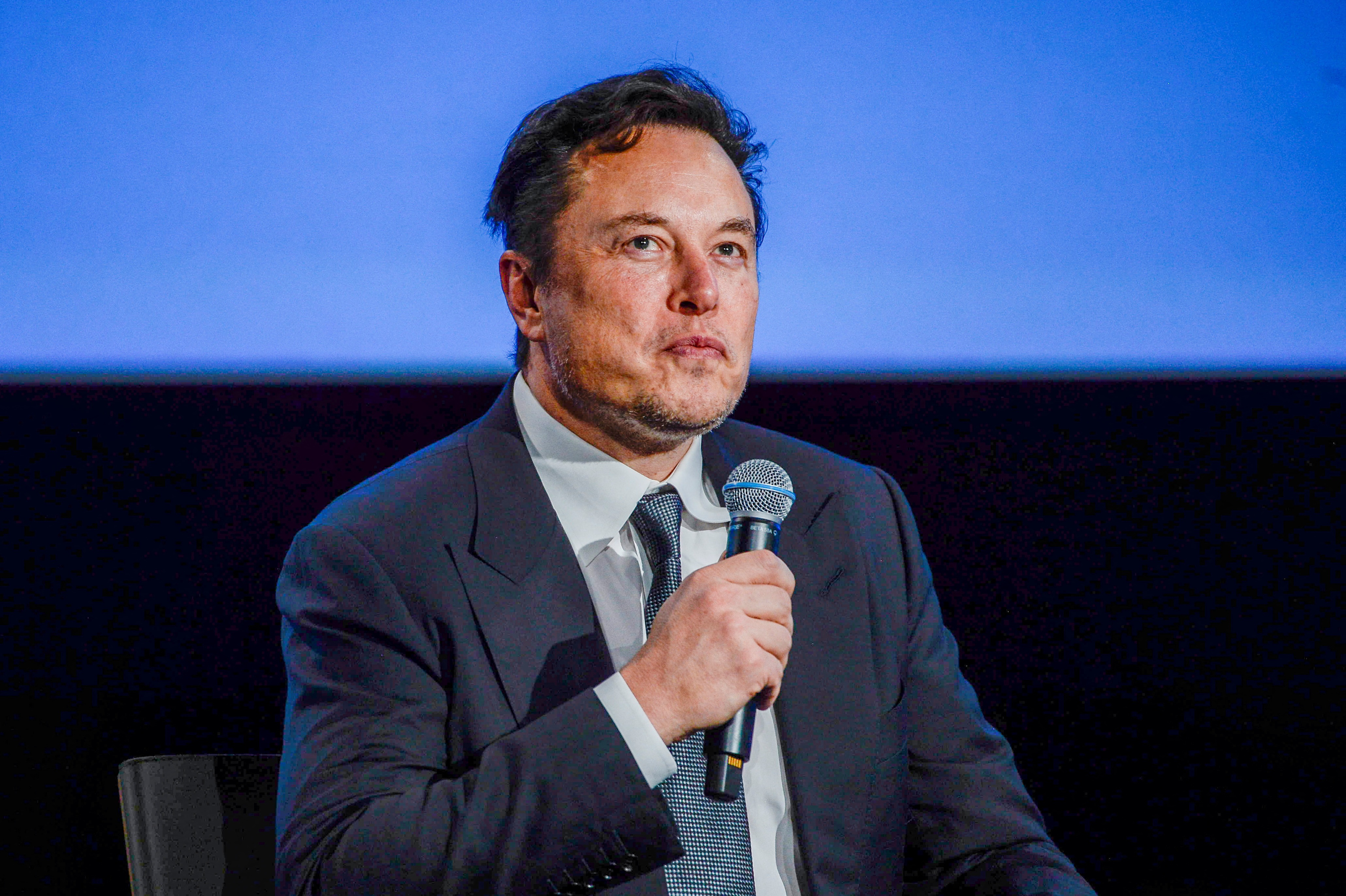 Loạt nhân viên DOGE nộp đơn từ chức phản đối tỷ phú Musk
