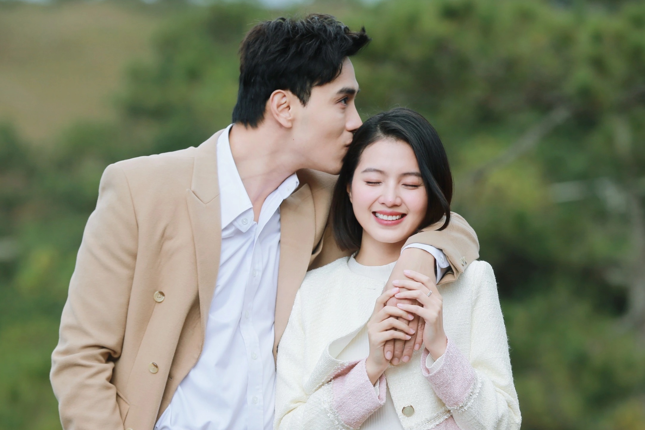 Bích Ngọc lên tiếng về nghi vấn "phim giả tình thật" với Thuận Nguyễn