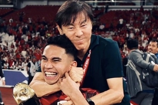 Ngôi sao bóng đá Indonesia khen HLV Shin Tae Yong, nghi ngờ HLV Kluivert