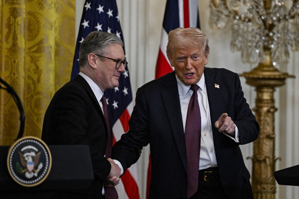 Châu Âu lo ngại ông Trump nhượng bộ ông Putin quá nhiều