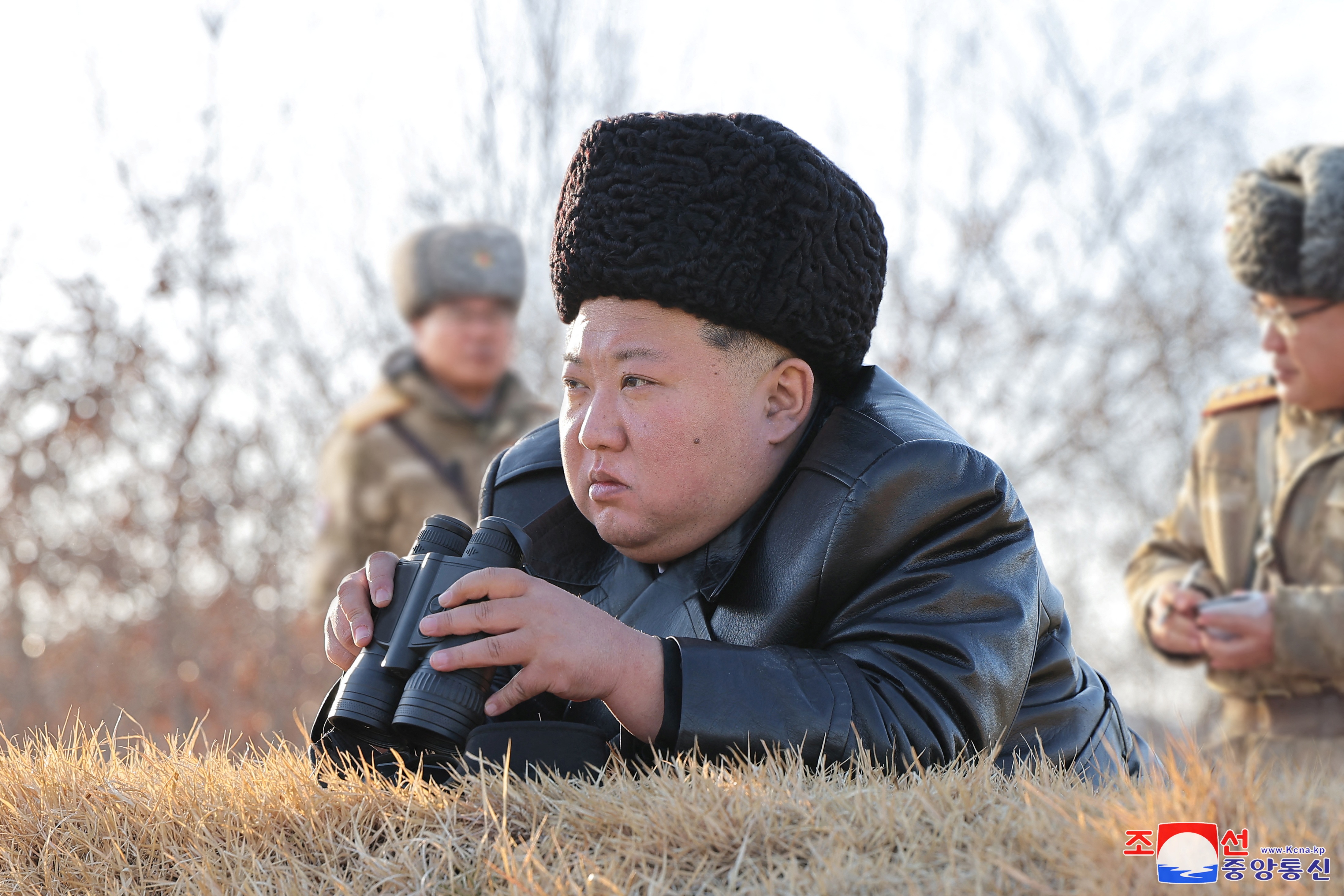 Ông Kim Jong-un lệnh sẵn sàng cho khả năng tấn công hạt nhân