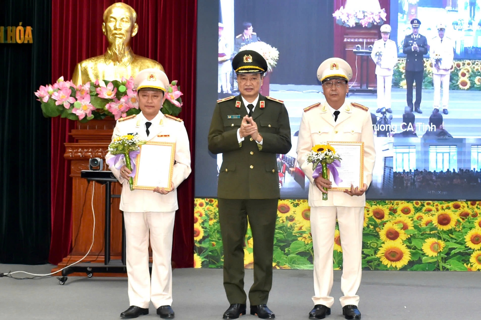 Công an Thanh Hóa điều động hơn 2.000 cán bộ, chiến sĩ về xã