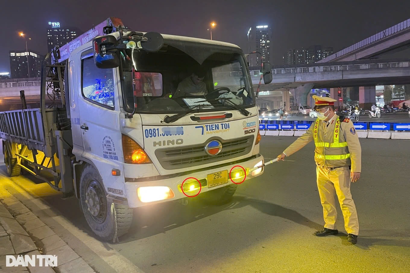 Tài xế ô tô đầu kéo dương tính ma túy, không có giấy phép lái xe bị xử phạt