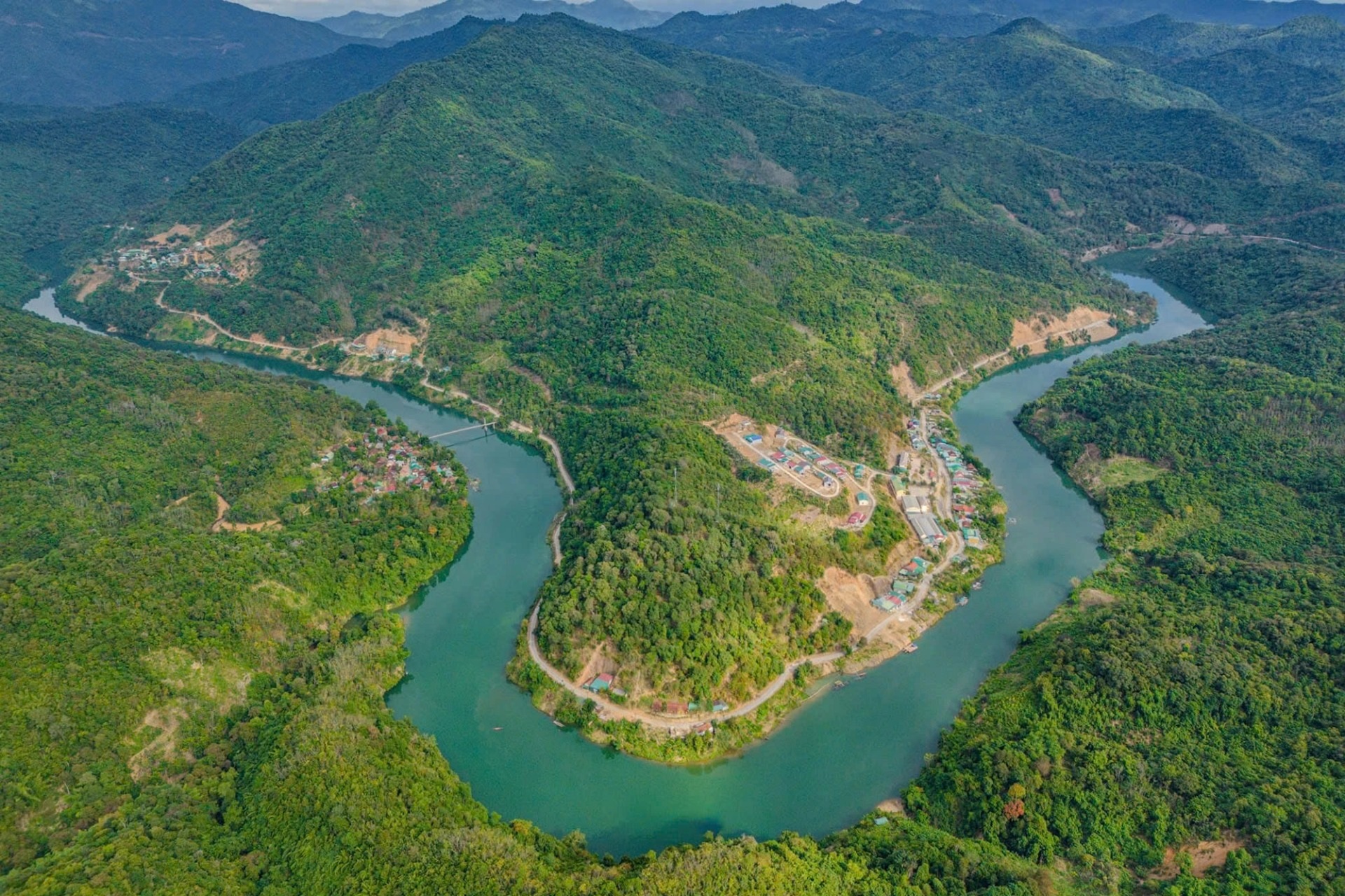 Những điều đặc biệt ở huyện rộng nhất Việt Nam, lớn hơn 3 tỉnh cộng lại