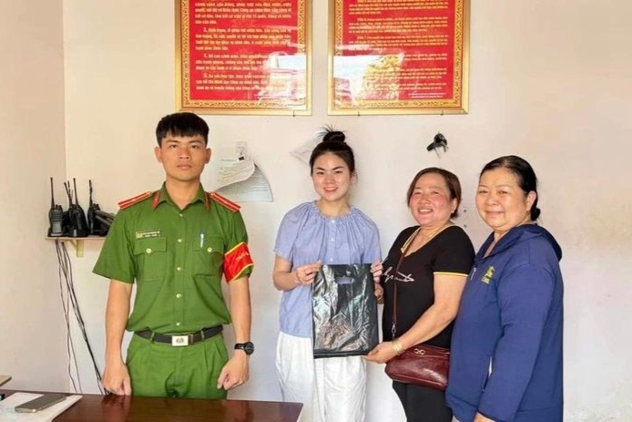 Hai phụ nữ ở Đồng Nai trả lại hơn 100 triệu đồng cho người đánh rơi