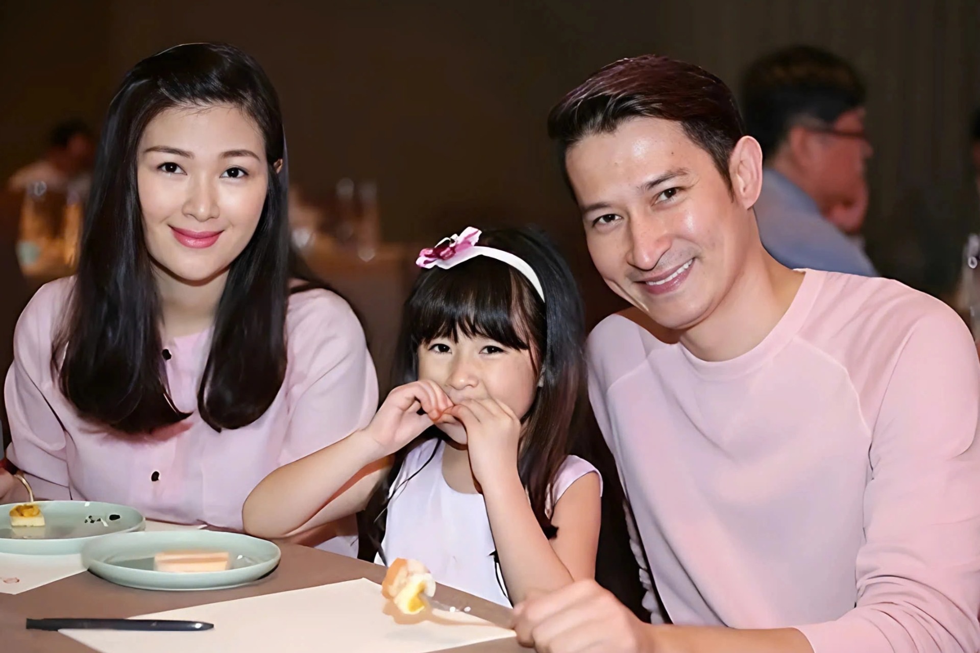 Mạc Anh Thư: "Dù ly hôn, tôi và Huy Khánh vẫn là người thân"