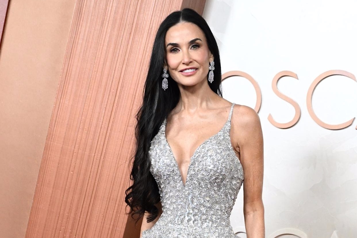 Minh tinh Demi Moore sau cú sốc tuột giải Oscar 2025