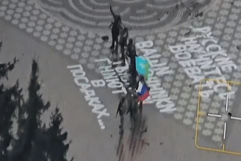 Nga cắm cờ giành vùng chiến lược, quân Ukraine rút chạy ở Kursk