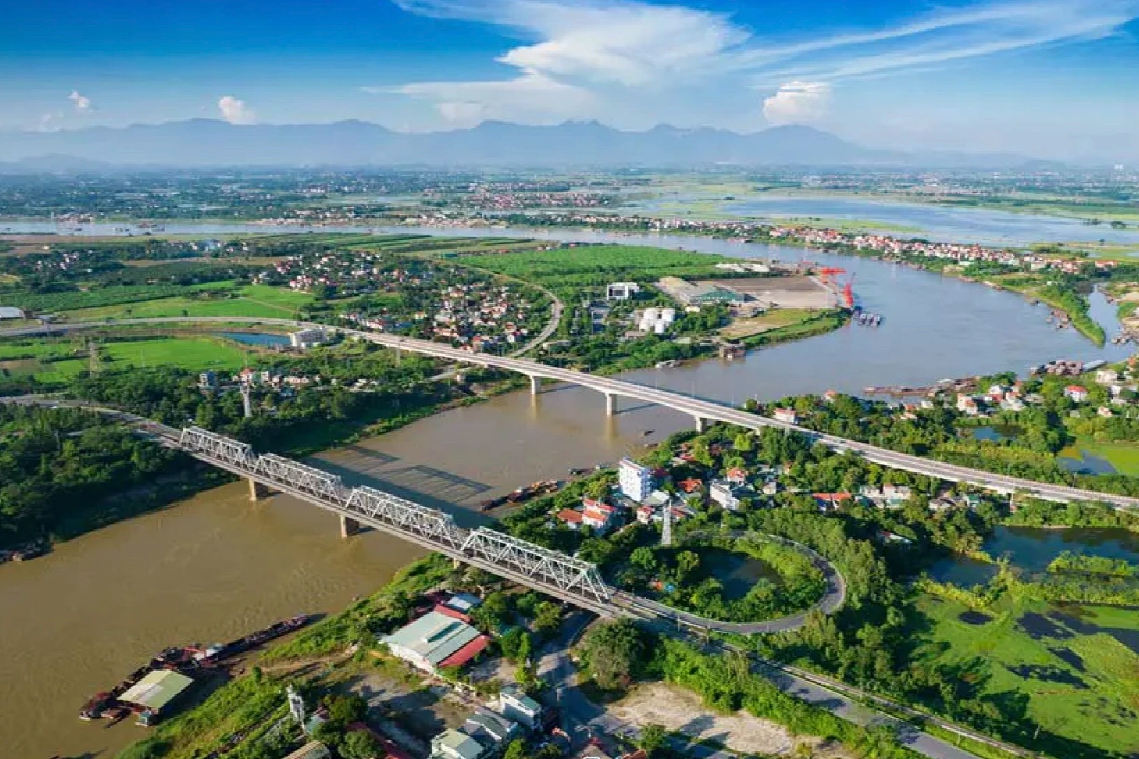 4 cây cầu nối liền hai tỉnh Phú Thọ - Vĩnh Phúc
