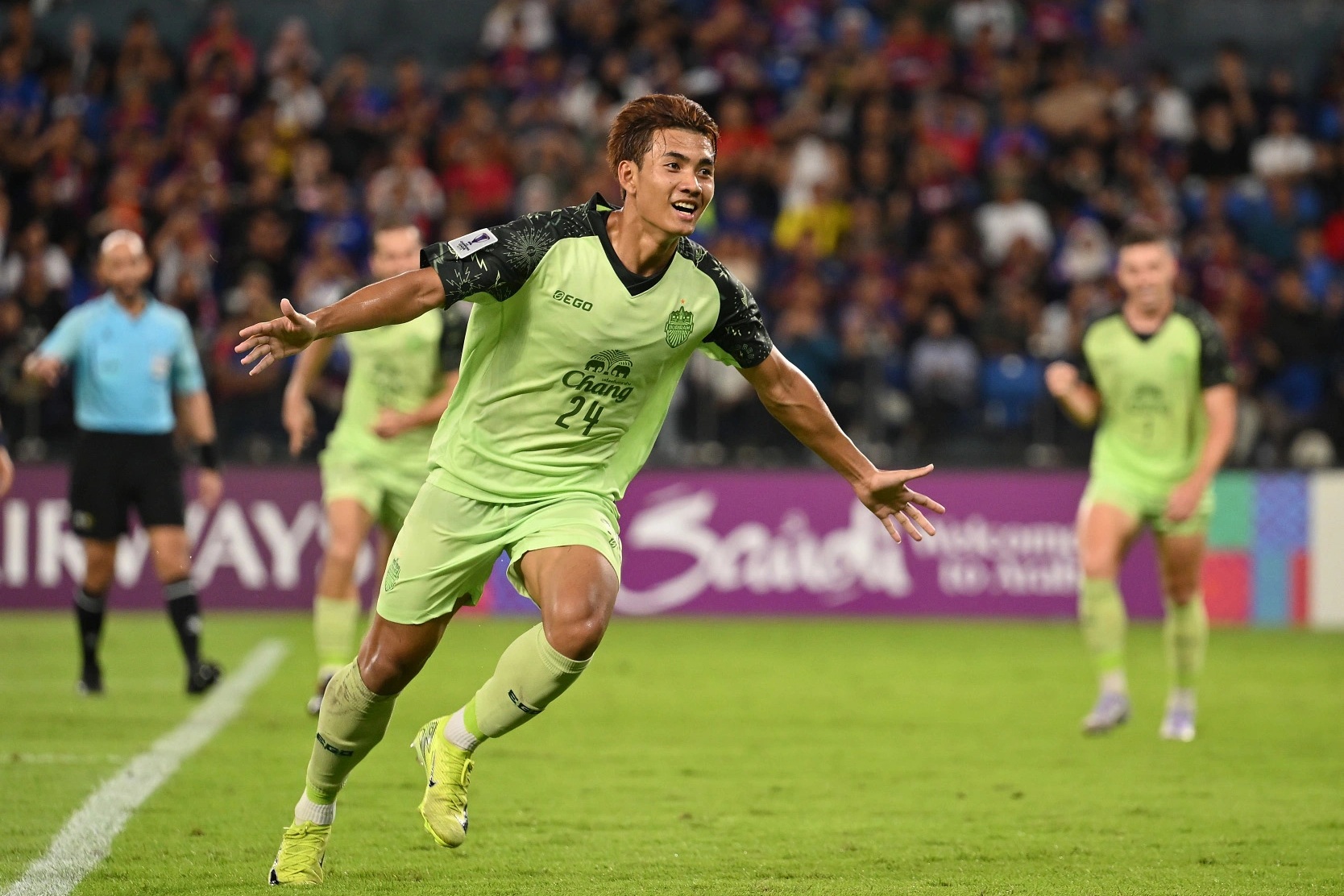 Ngôi sao Thái Lan có cơ hội đụng độ Ronaldo ở AFC Champions League
