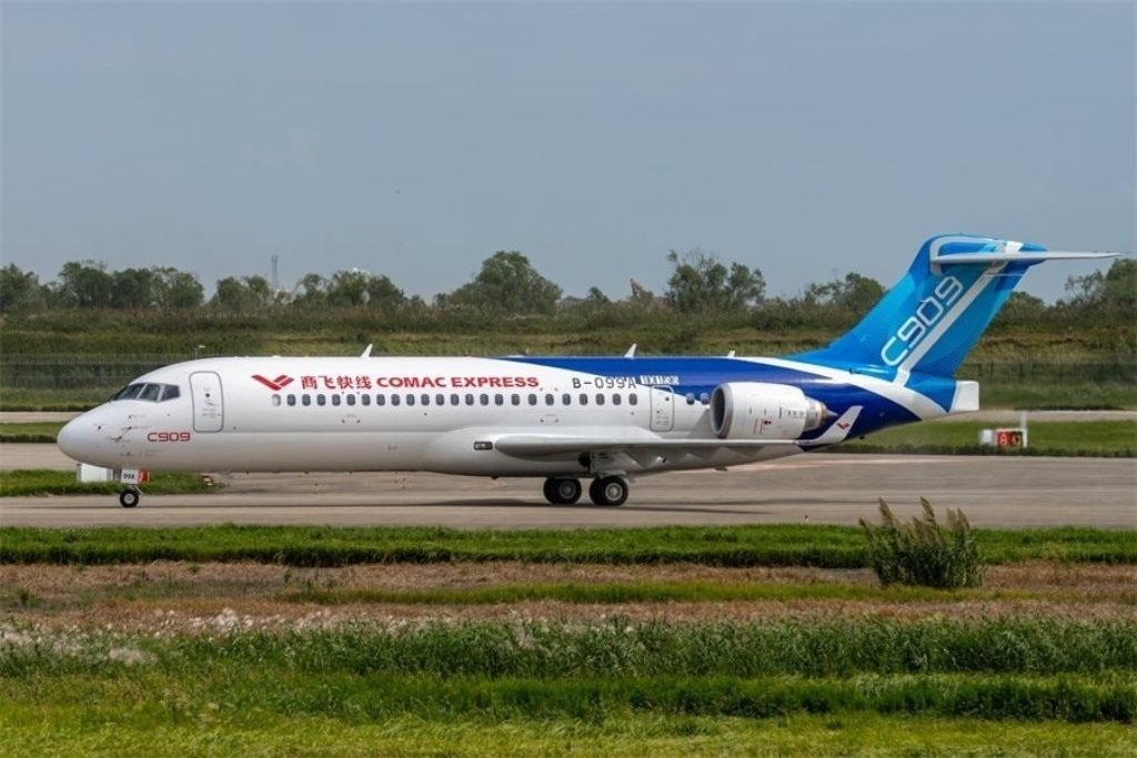 Đề xuất sửa quy định để nhập máy bay Comac C909 của Trung Quốc về Việt Nam