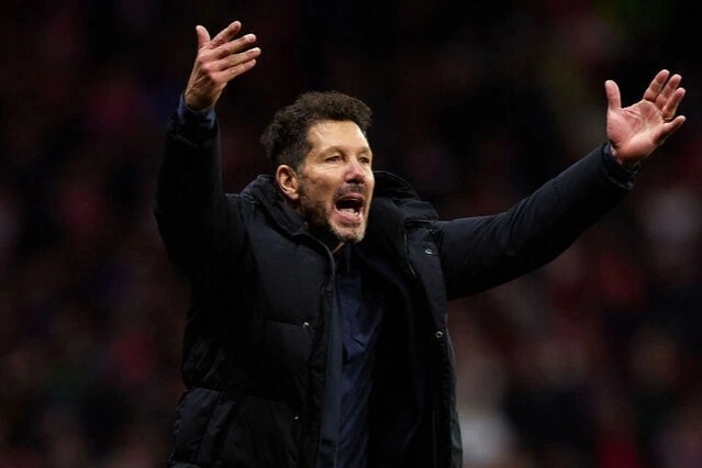 Simeone tức giận ở phòng họp báo, Ancelotti khẳng định Alvarez phạm luật