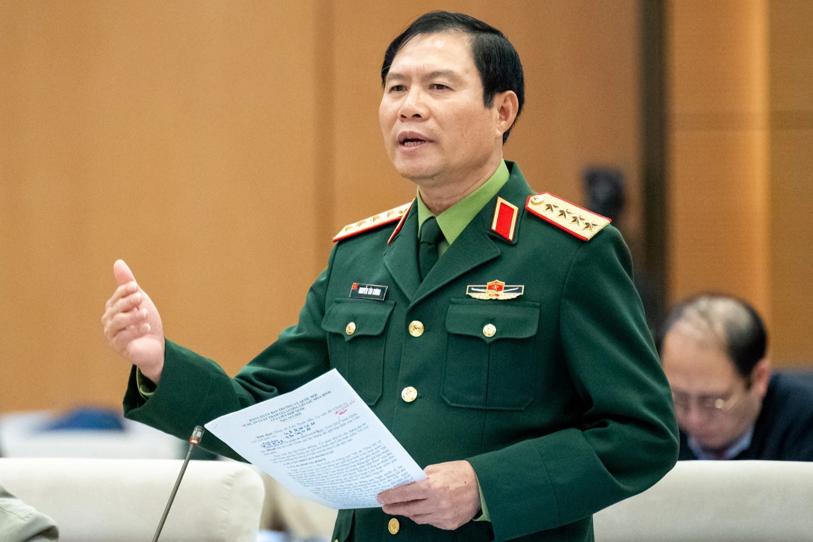 Trong tình trạng khẩn cấp, Thủ tướng có thể áp dụng các biện pháp khác luật
