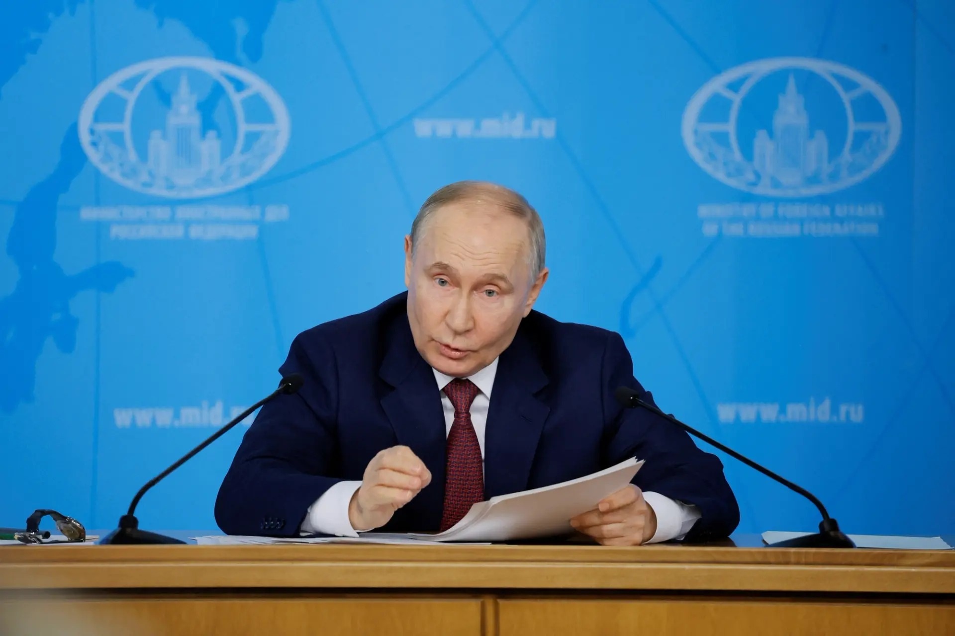 Thông điệp đằng sau phản ứng của ông Putin với đề xuất ngừng bắn ở Ukraine