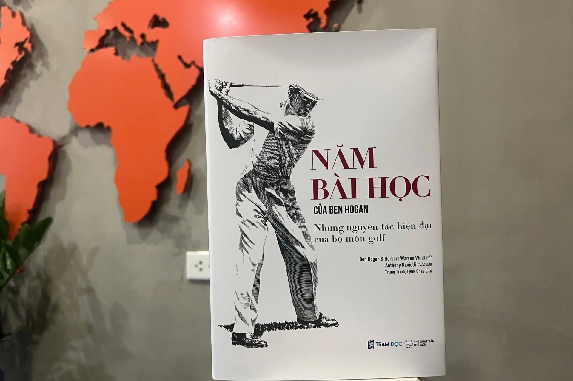Cuốn sách dạy chơi golf bán chạy nhất thế giới ra mắt tại Việt Nam