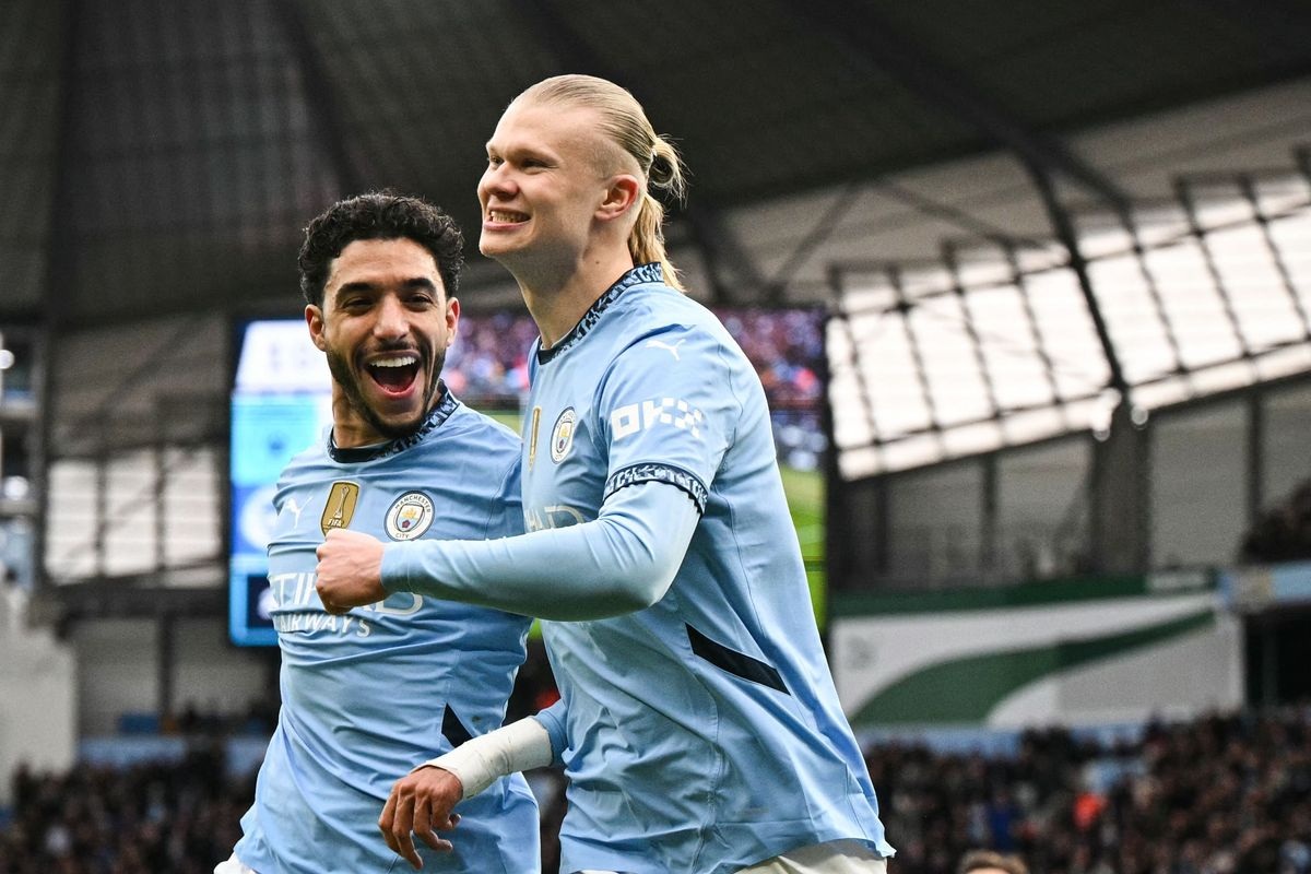 Haaland đi vào lịch sử, Man City mất điểm trước Brighton