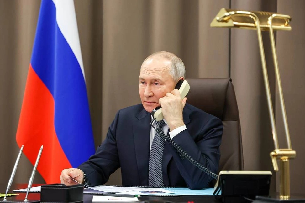 Ông Putin lệnh cho quân đội ngừng bắn ngay sau điện đàm với ông Trump