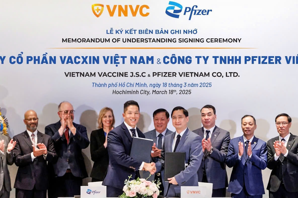 Pfizer và VNVC ký thảo luận về sản xuất vaccine