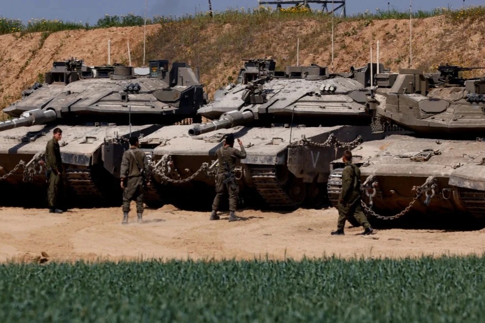 Israel đổ bộ, tấn công trở lại Gaza