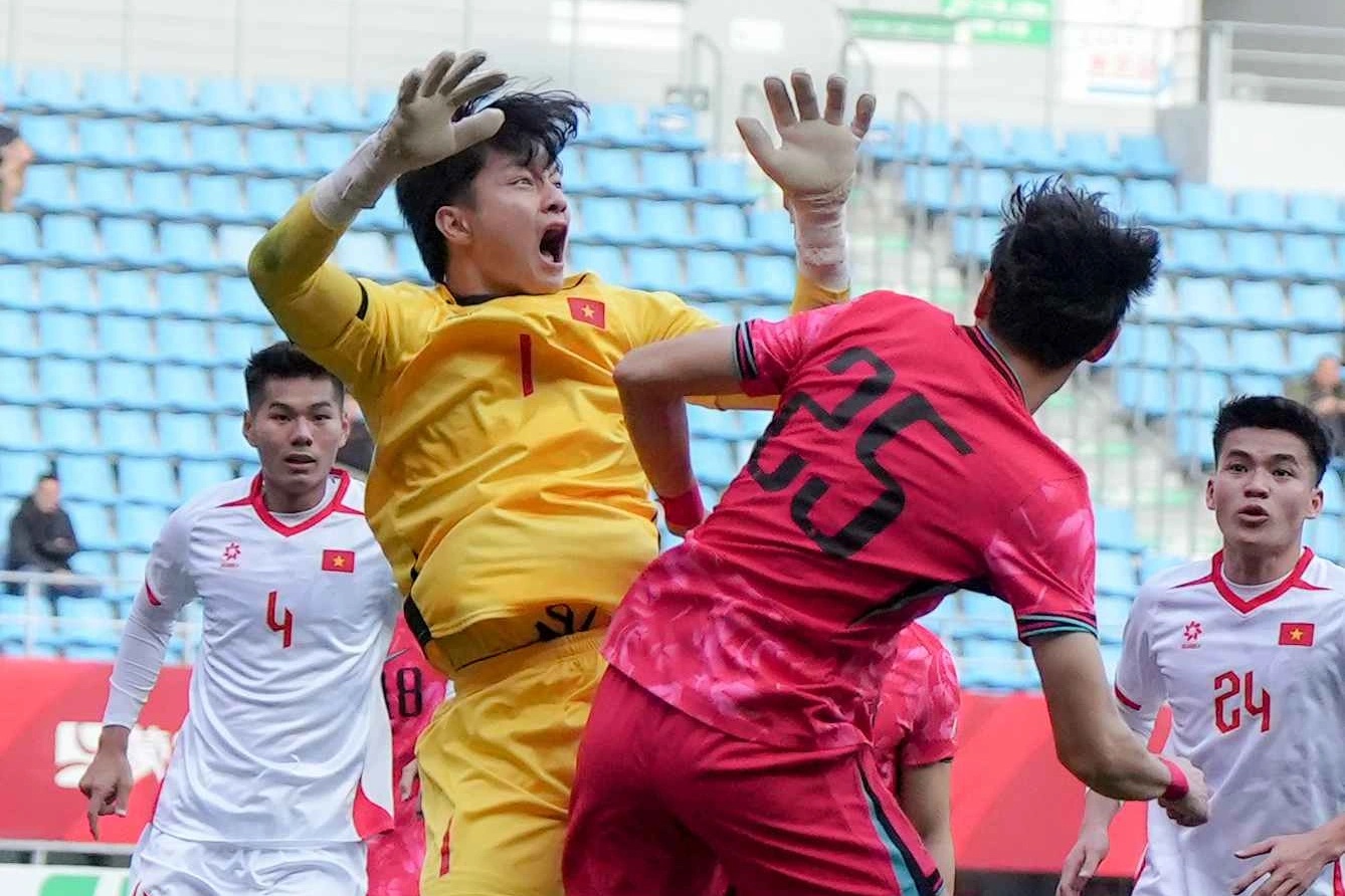 Báo Hàn Quốc ngỡ ngàng khi đội nhà suýt thua U22 Việt Nam