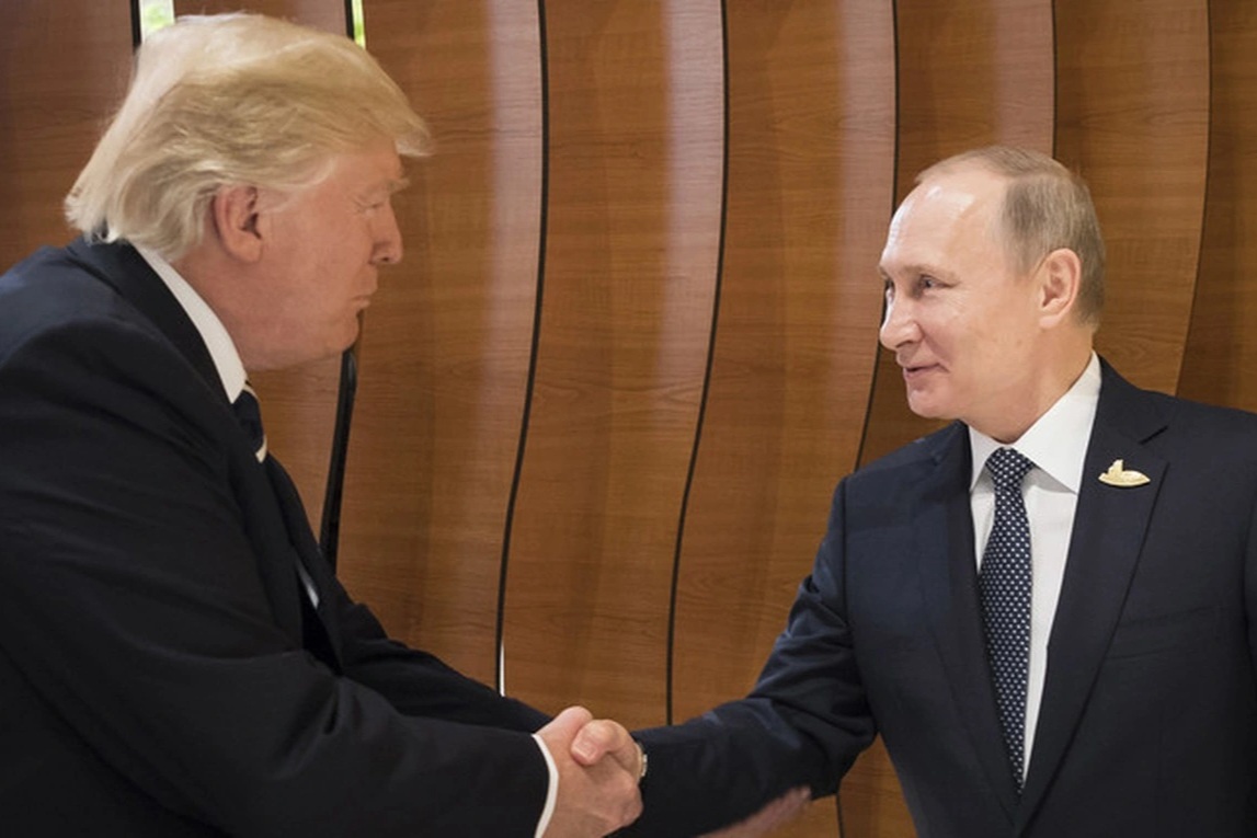 Tiết lộ món quà đặc biệt ông Putin từng gửi tặng ông Trump