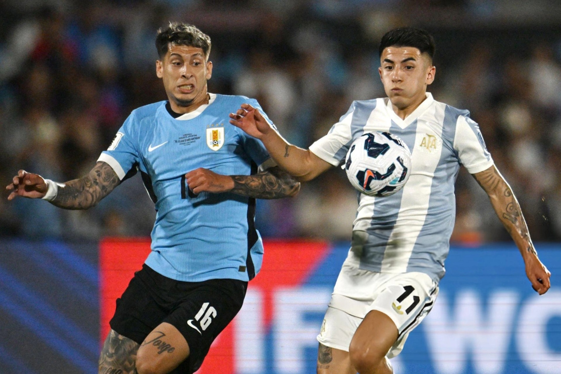 Uruguay 0-0 Argentina (hiệp 2): Thế trận bế tắc