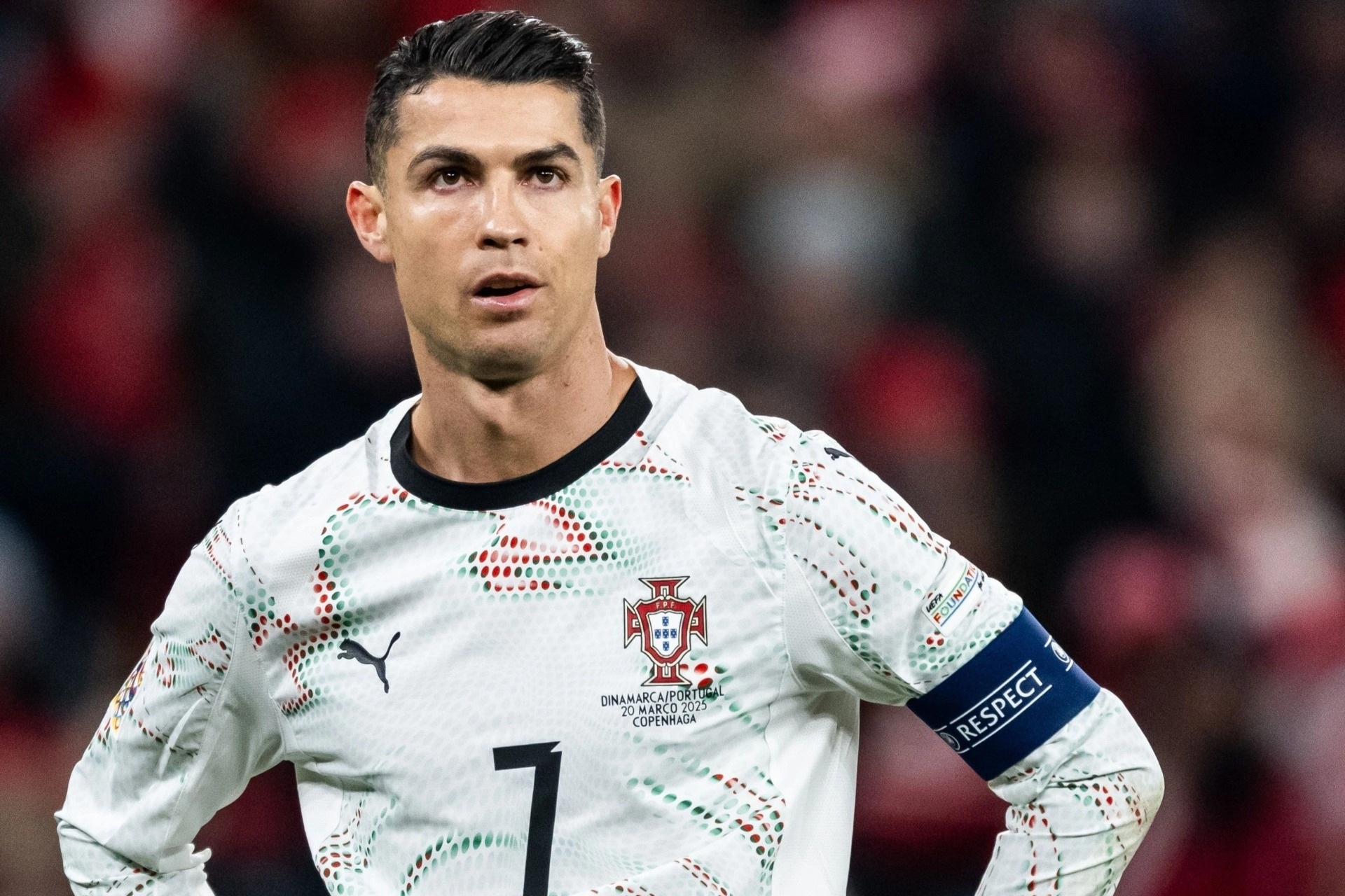 Phản ứng của Ronaldo sau màn ăn mừng khiêu khích của tiền đạo Đan Mạch
