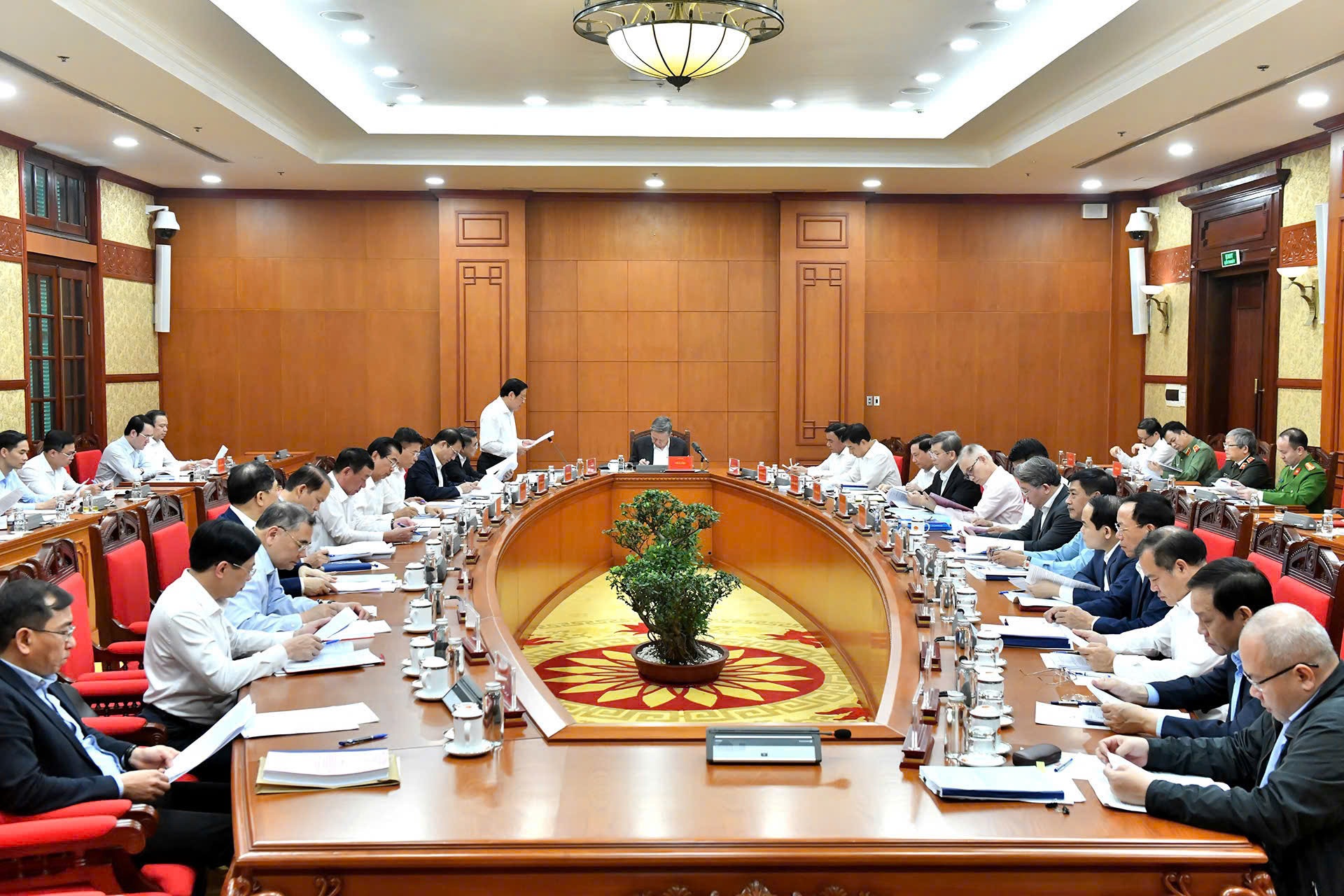 3 tháng, kỷ luật 4 cán bộ diện Trung ương quản lý
