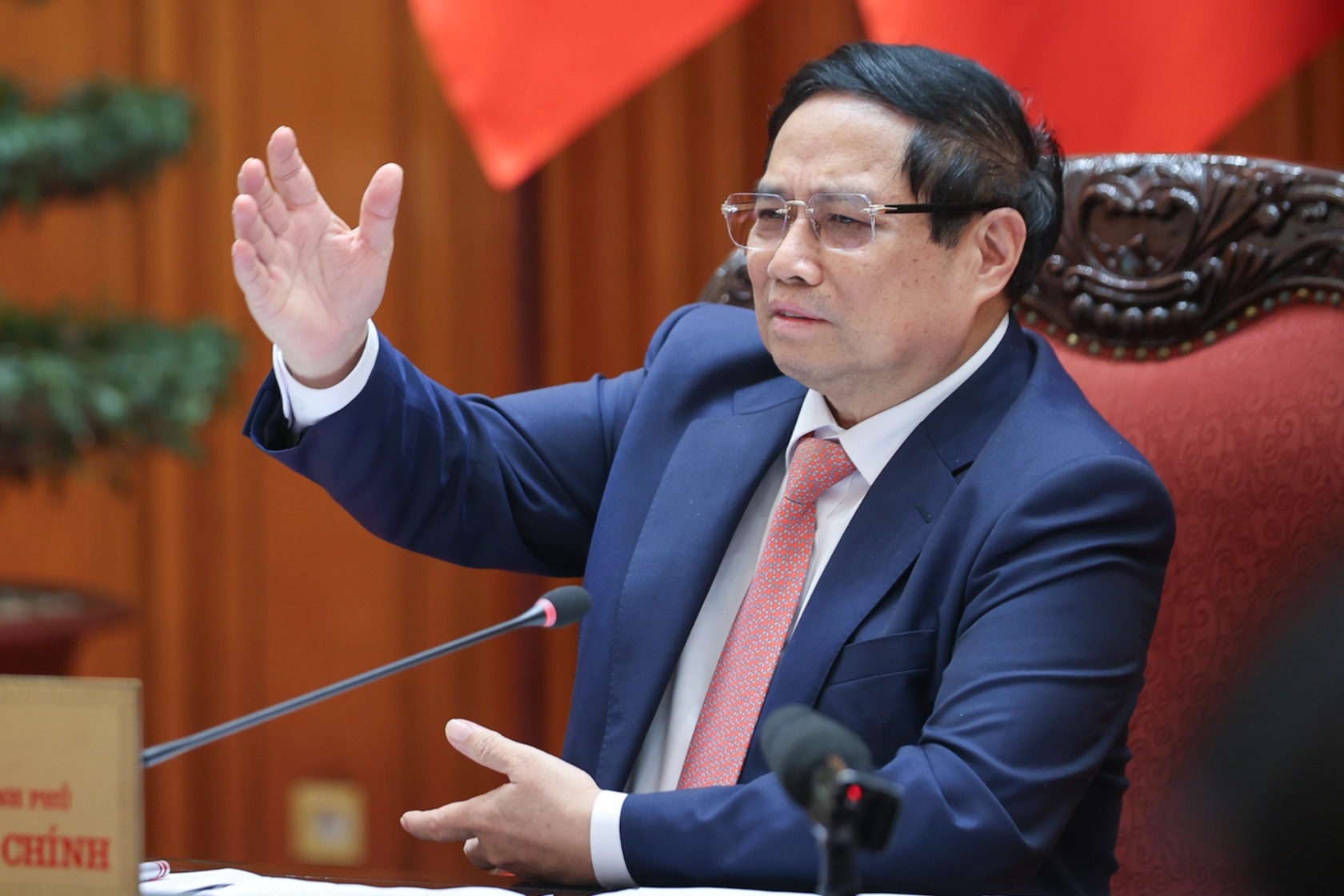 Thủ tướng: Đưa thêm 1.000 bác sĩ về cơ sở ngay trong năm nay