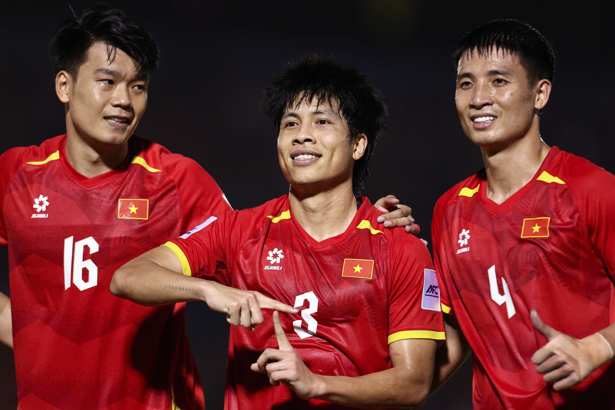 Đội tuyển Việt Nam thắng 5-0 trước Lào