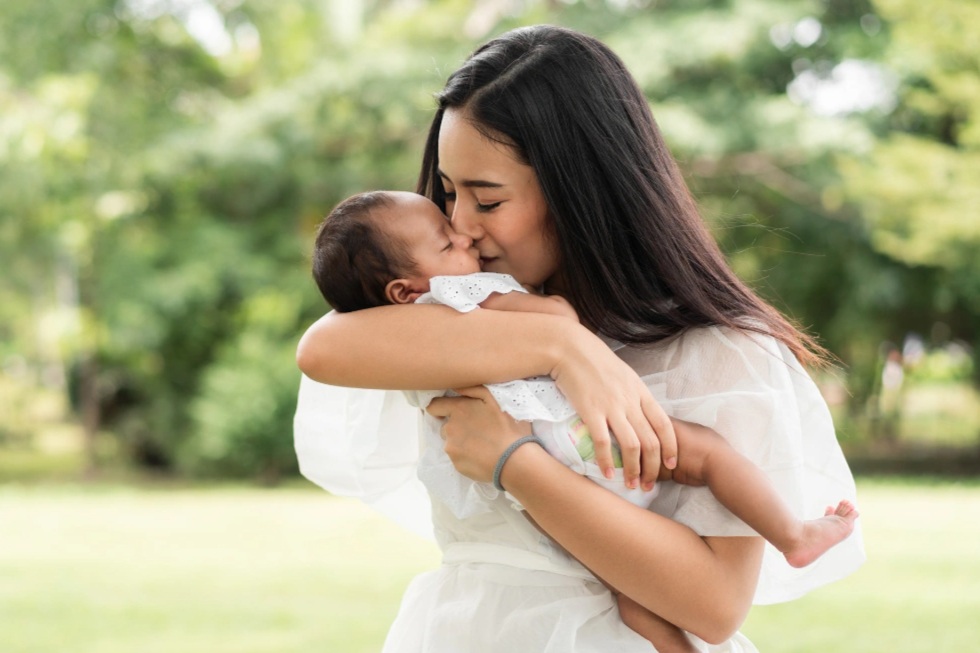 Chính thức: Đảng viên sinh con thứ 3 không bị kỷ luật