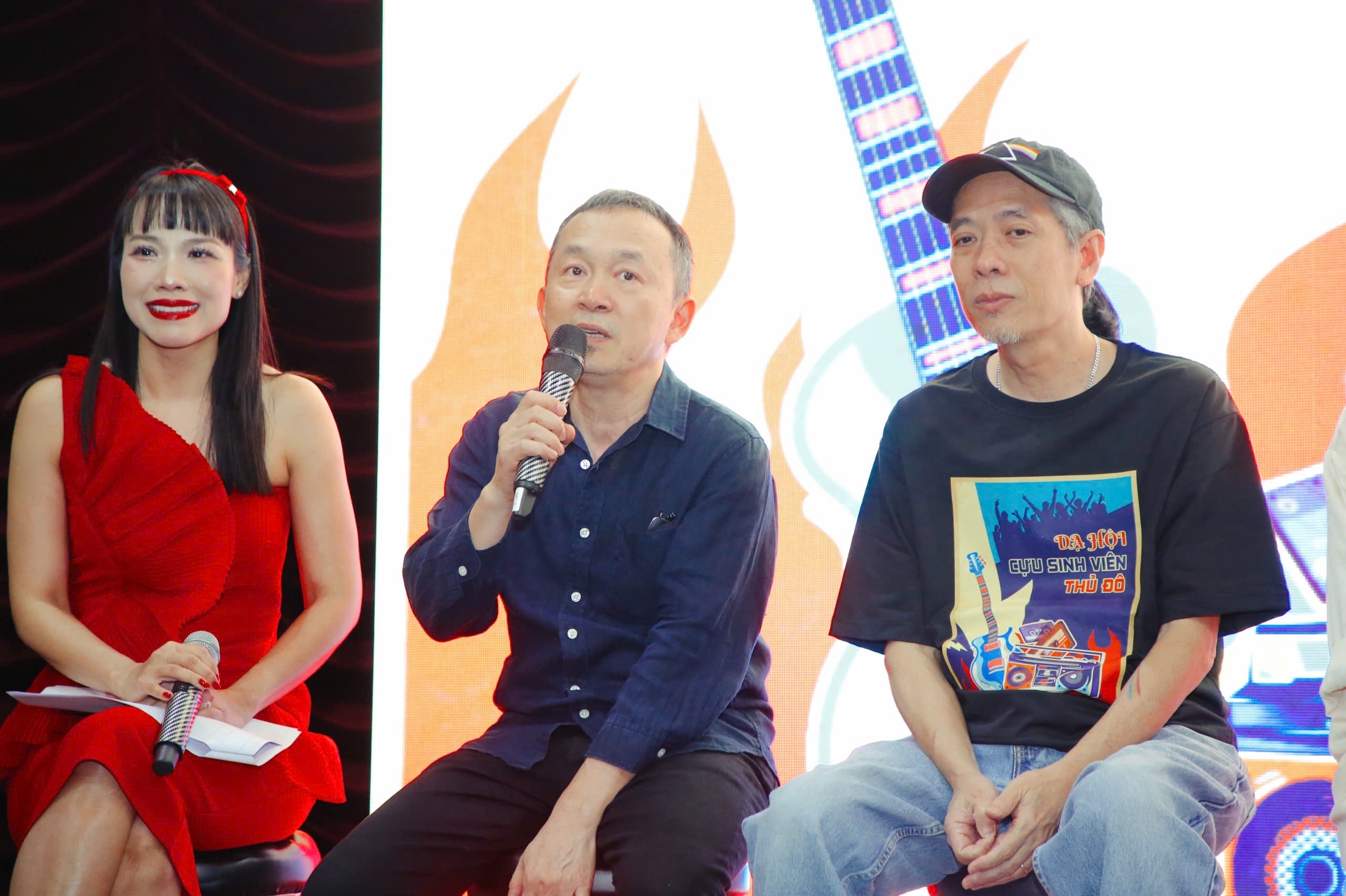 Hơn 100 nghệ sĩ hòa giọng tại "Dạ hội cựu sinh viên Thủ đô"