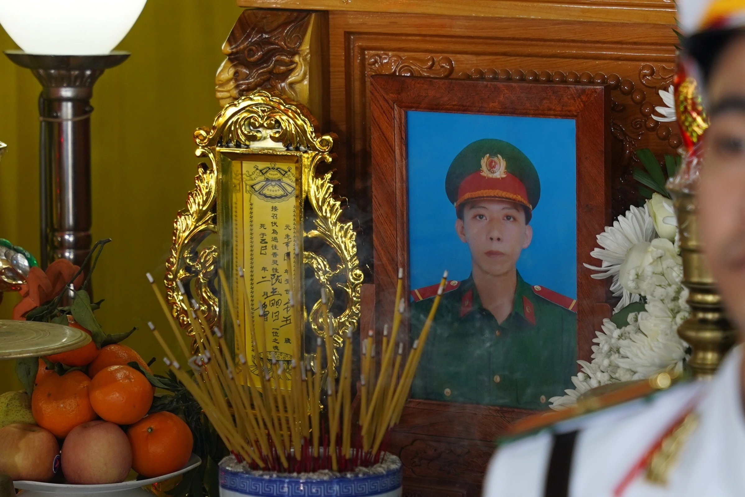 Cấp bằng "Tổ quốc ghi công" cho cảnh sát cơ động hy sinh khi bắt tội phạm