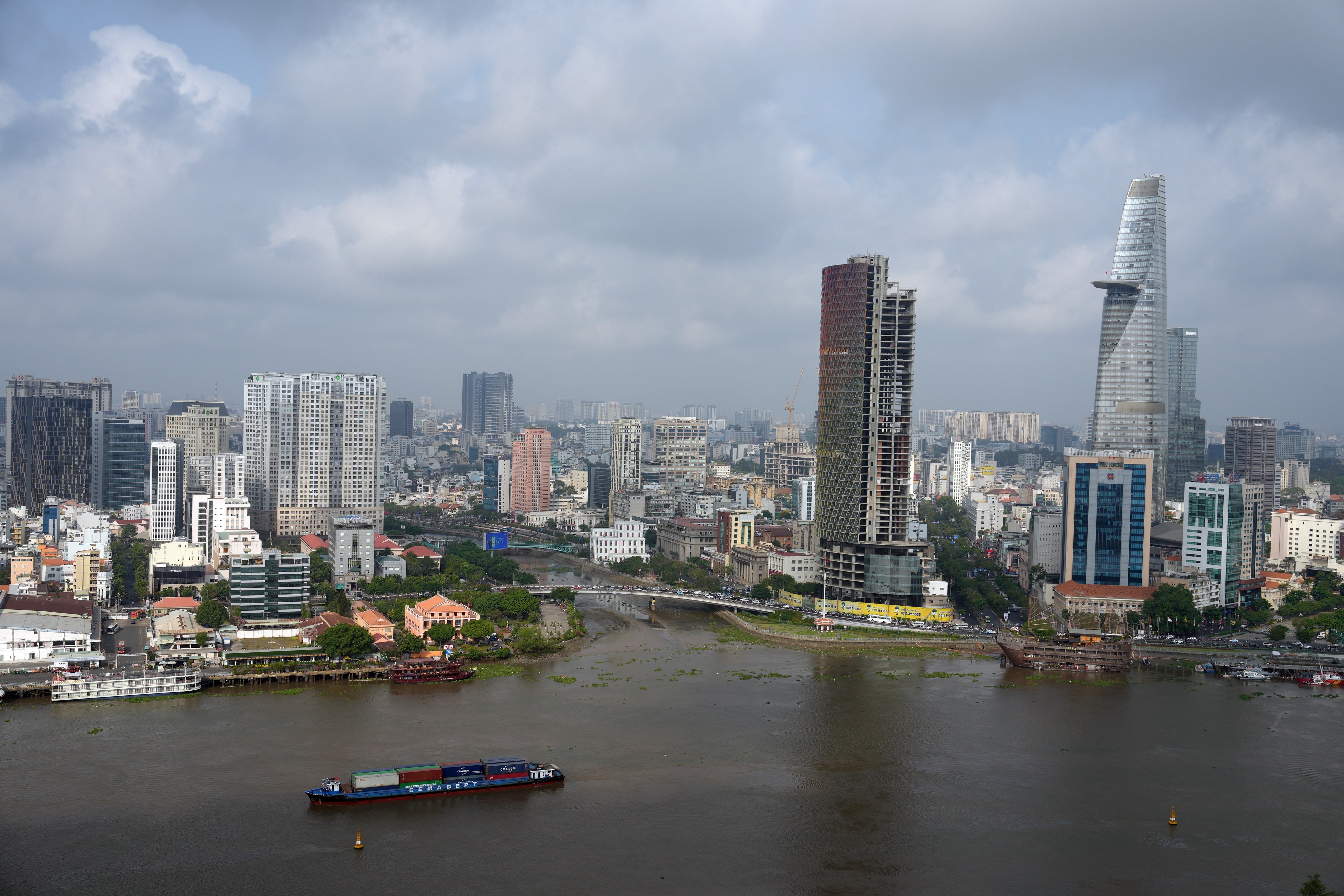 Lãnh đạo sở có thể về xã khi sáp nhập TPHCM, Bình Dương, Bà Rịa - Vũng Tàu