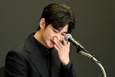 Fan phản đối án phạt với Kim Soo Hyun, hứa hẹn cuộc tẩy chay diện rộng