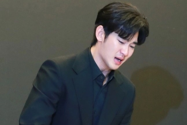 Dư luận nghi ngờ lời bào chữa của Soo Hyun, ủng hộ "Luật chống Soo Hyun"