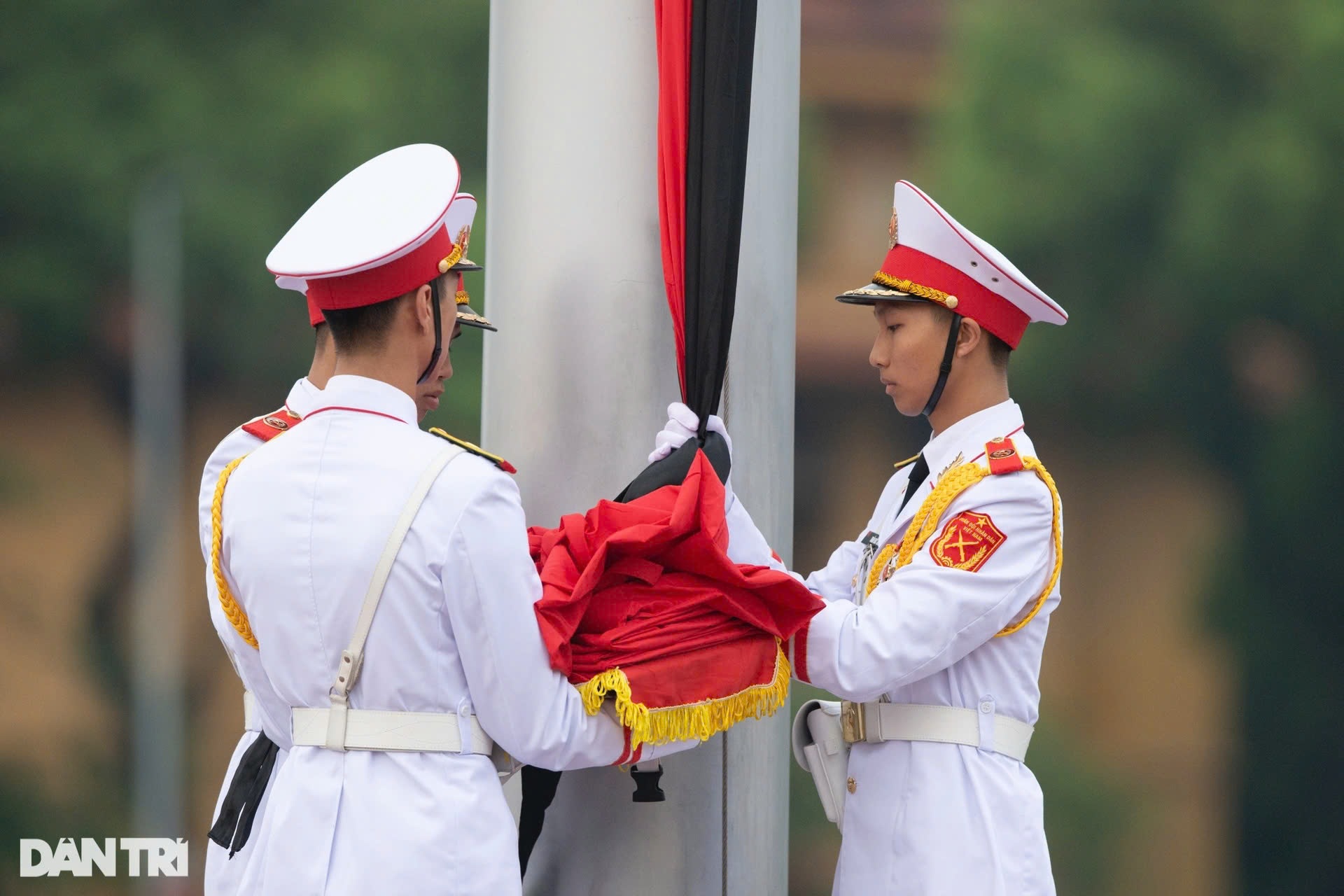 Thông cáo đặc biệt về Quốc tang nguyên Chủ tịch nước Lào Khamtay Siphandone