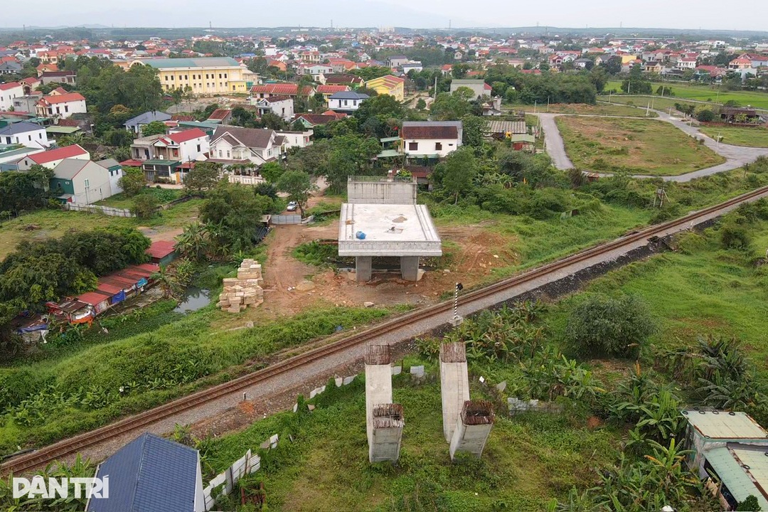 Lý do dự án đường, cầu vượt 160 tỷ đồng phải tạm dừng thi công