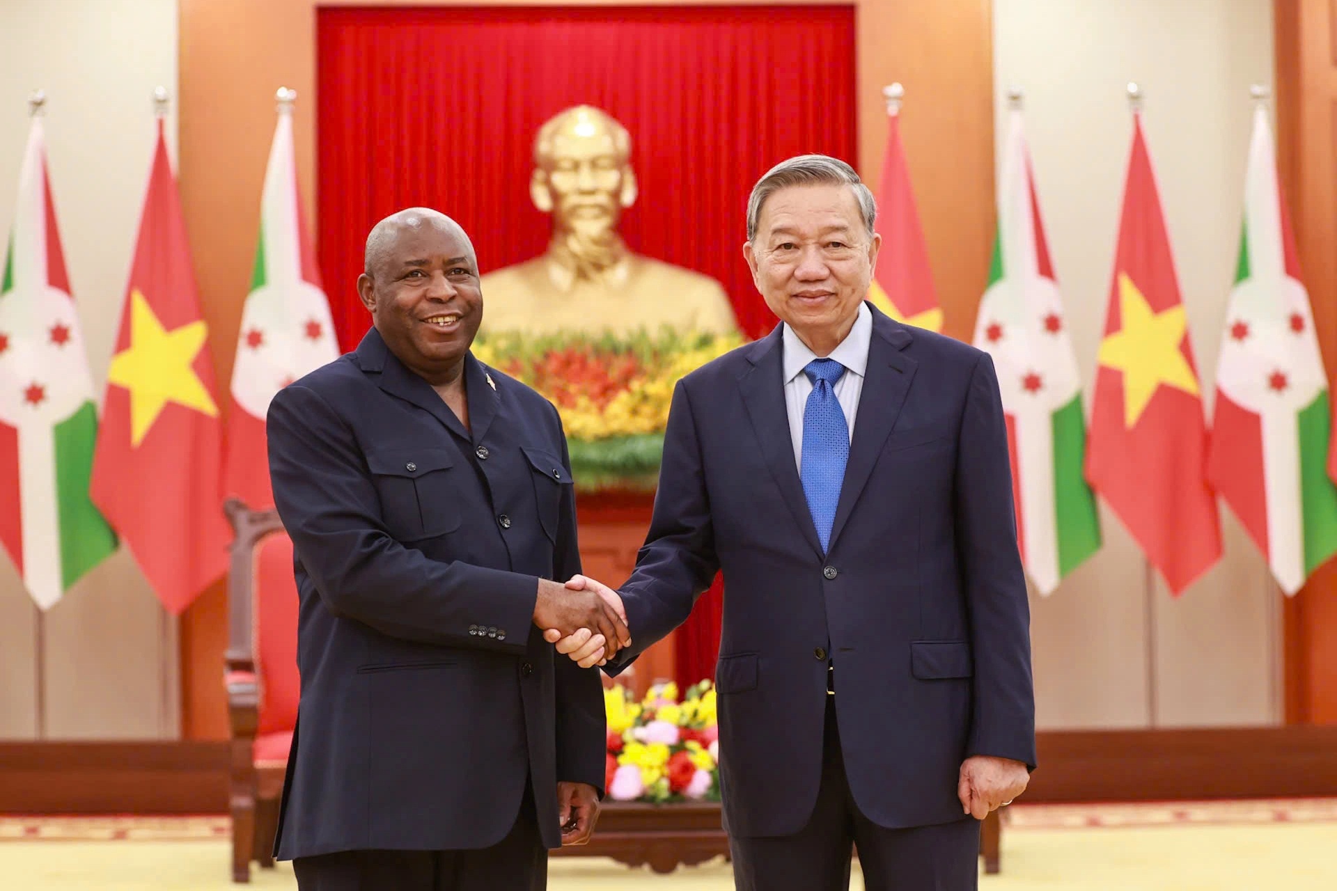 Tổng Bí thư Tô Lâm tiếp Tổng thống Burundi