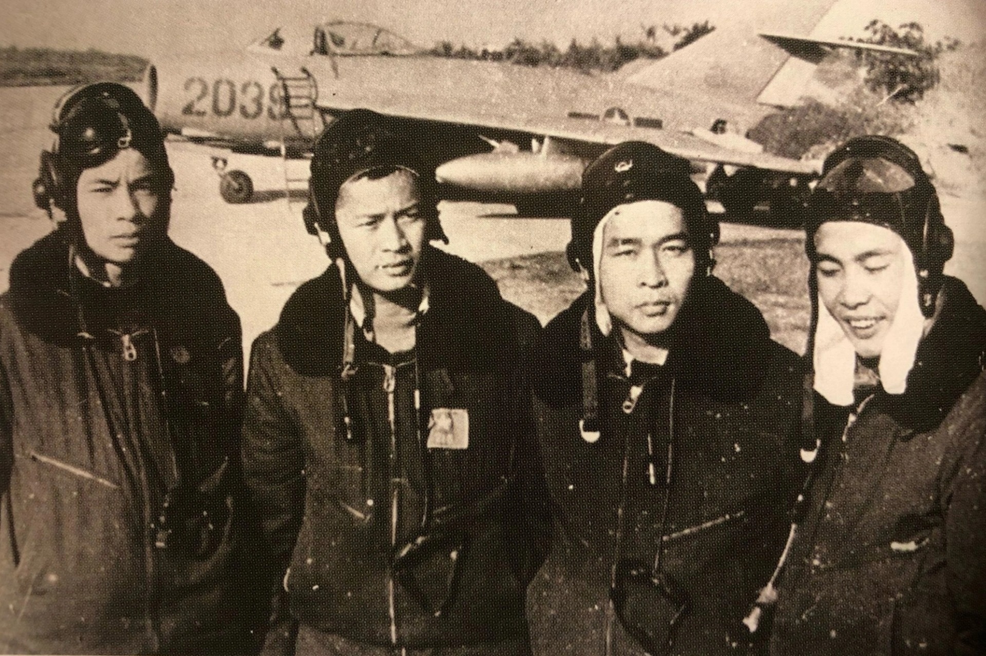 Tiễn biệt phi công "Ace" huyền thoại bắn rơi 6 chiến đấu cơ của Mỹ