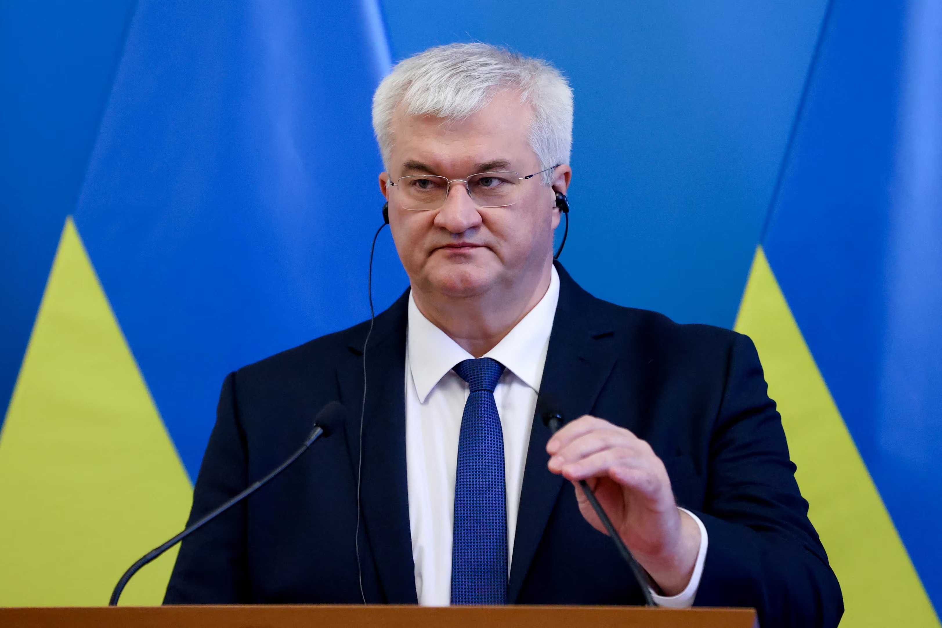 Ukraine vạch "lằn ranh đỏ" sau yêu cầu của Nga