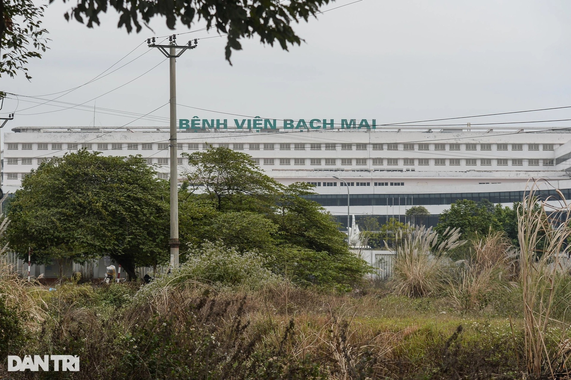 Bệnh viện Việt Đức, Bạch Mai cơ sở 2 "cỏ mọc 10 năm" lãng phí 1.253 tỷ đồng