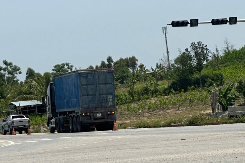 Cô giáo bị xe container tông tử vong trên đường đi dạy về
